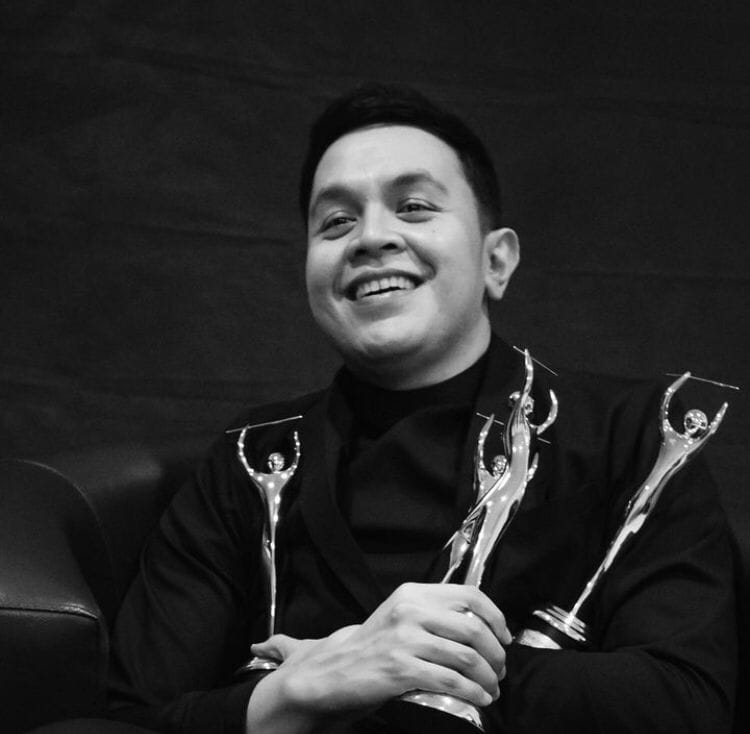 Paling Banyak Didengarkan di Spotify, Tulus Kalahkan BTS Hingga Taylor Swift!