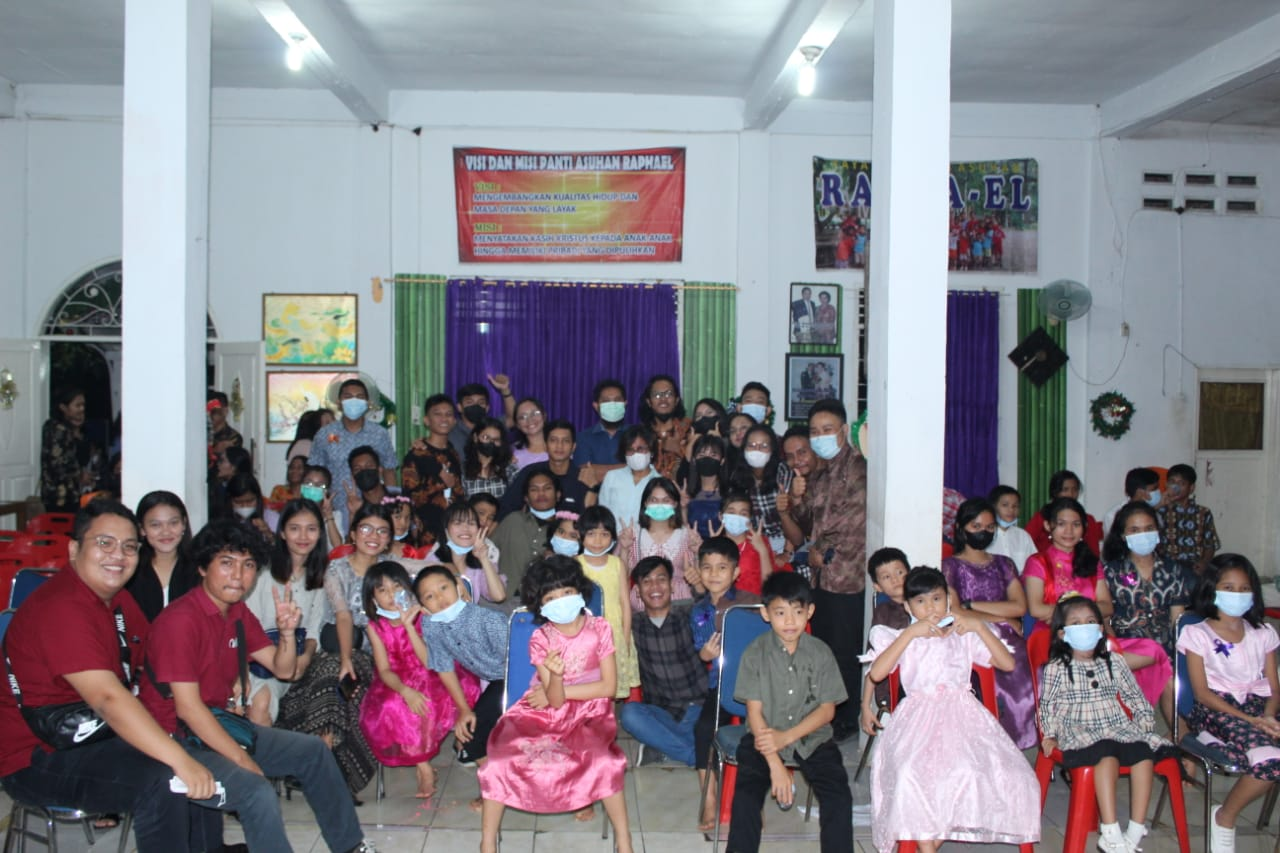 GMKI FISIP USU Rayakan Natal di Panti Asuhan