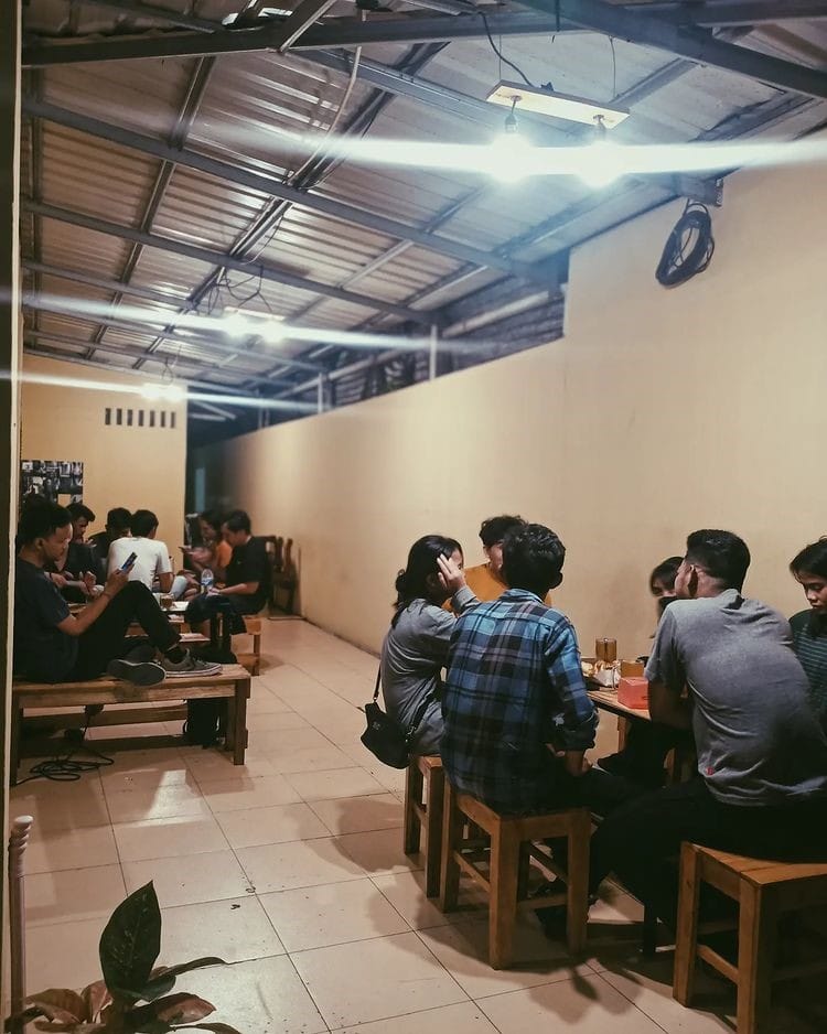 Broo Coffe, Tempat Nongkrong yang Pas di Kantong Mahasiswa
