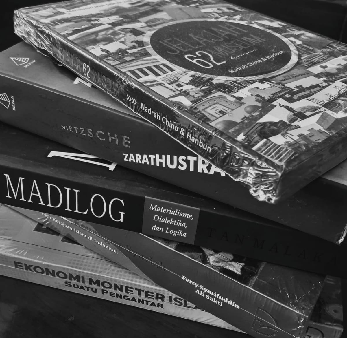 Maraknya Buku Bajakan, Salah Siapa?