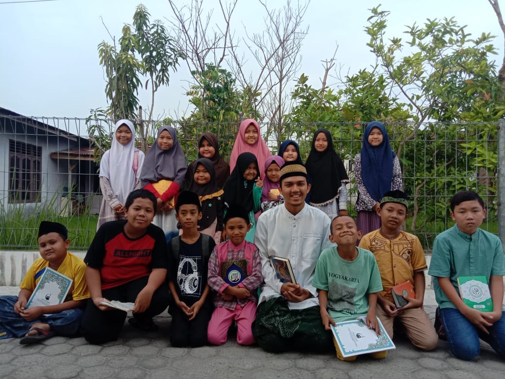 Berdonasi di Rumah Kreatif Istana Surga