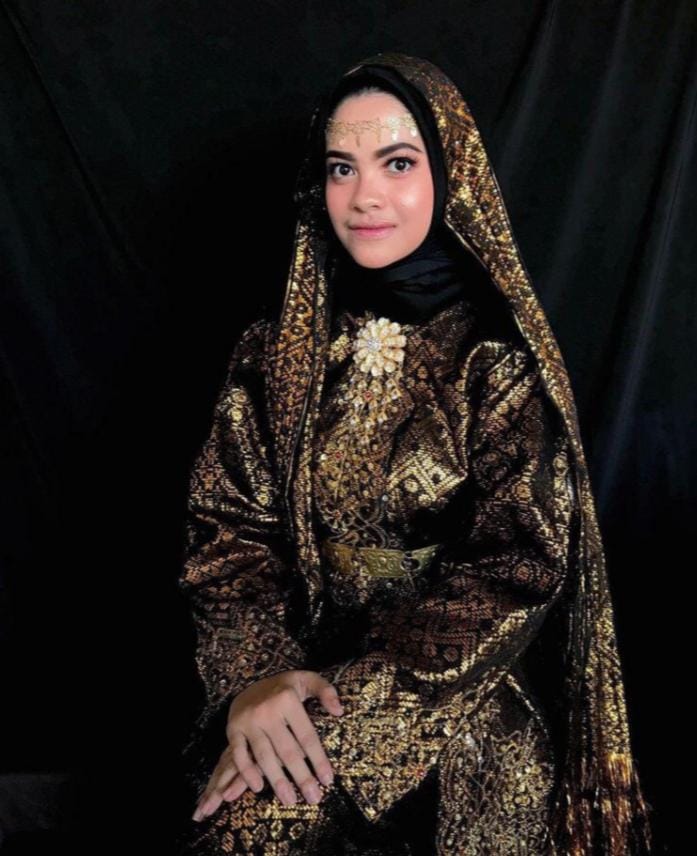 Tengku Lisfi Iswana, Penggiat dalam Bidang Seni dan Budaya