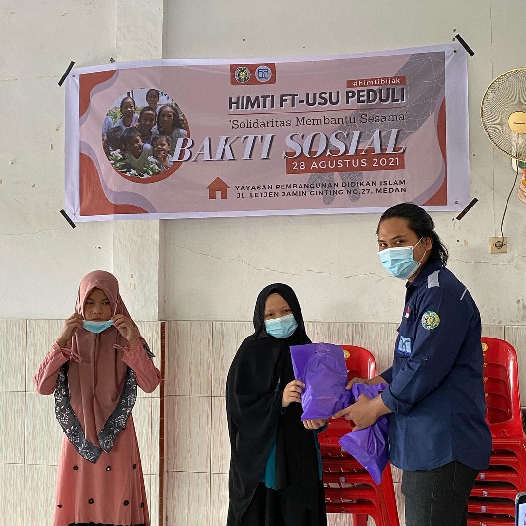 Tunjukkan Aksi Nyata Kepedulian, HIMTI FT USU Adakan Bakti Sosial