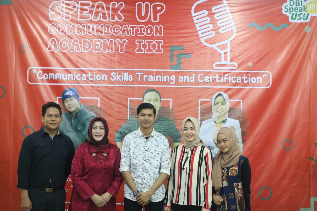UKM DBI USU Beri Pelatihan Speak Up Communication