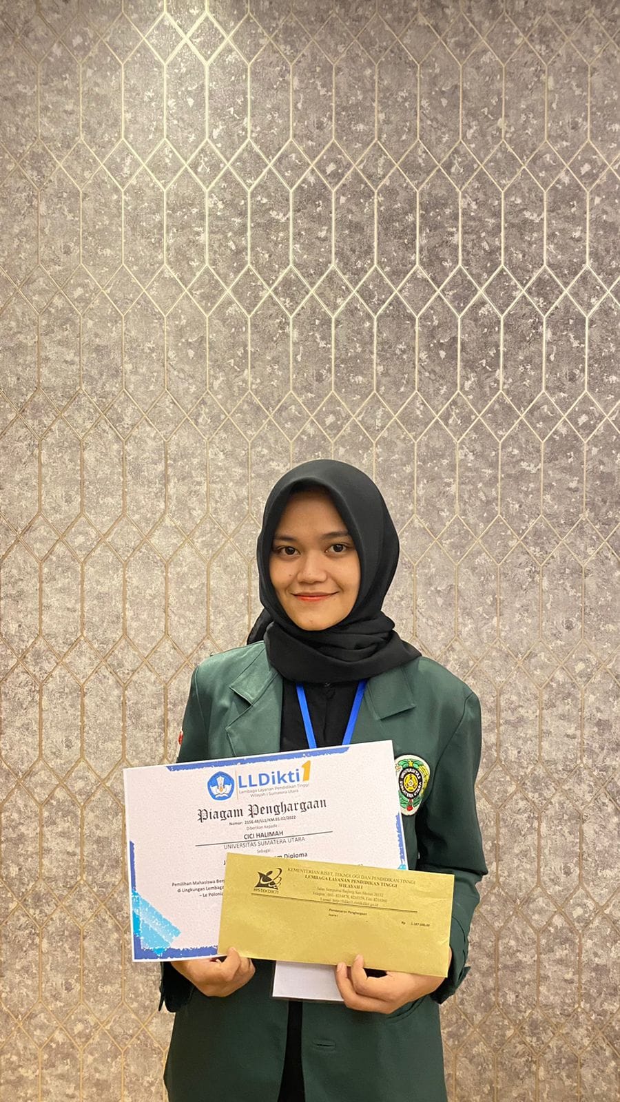 Berhasil Raih Juara 1 Mahasiswa Berprestasi Se-Sumatera Utara, Cici kalahkan 43 Peserta