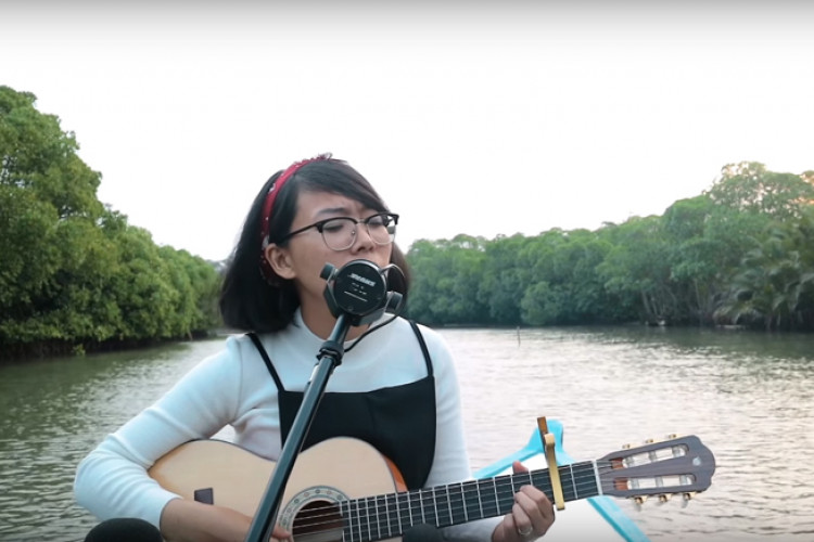 Belajar Untuk Tidak Apatis Dari Lagu Apati