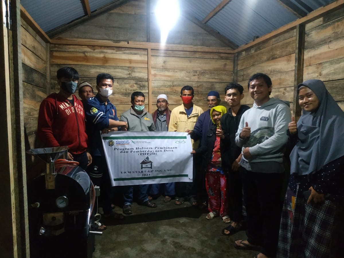 Langkah Awal Pemberdayaan Masyarakat Desa, Tim PHP2D SGC USU Resmikan Ndeskati Coffe House