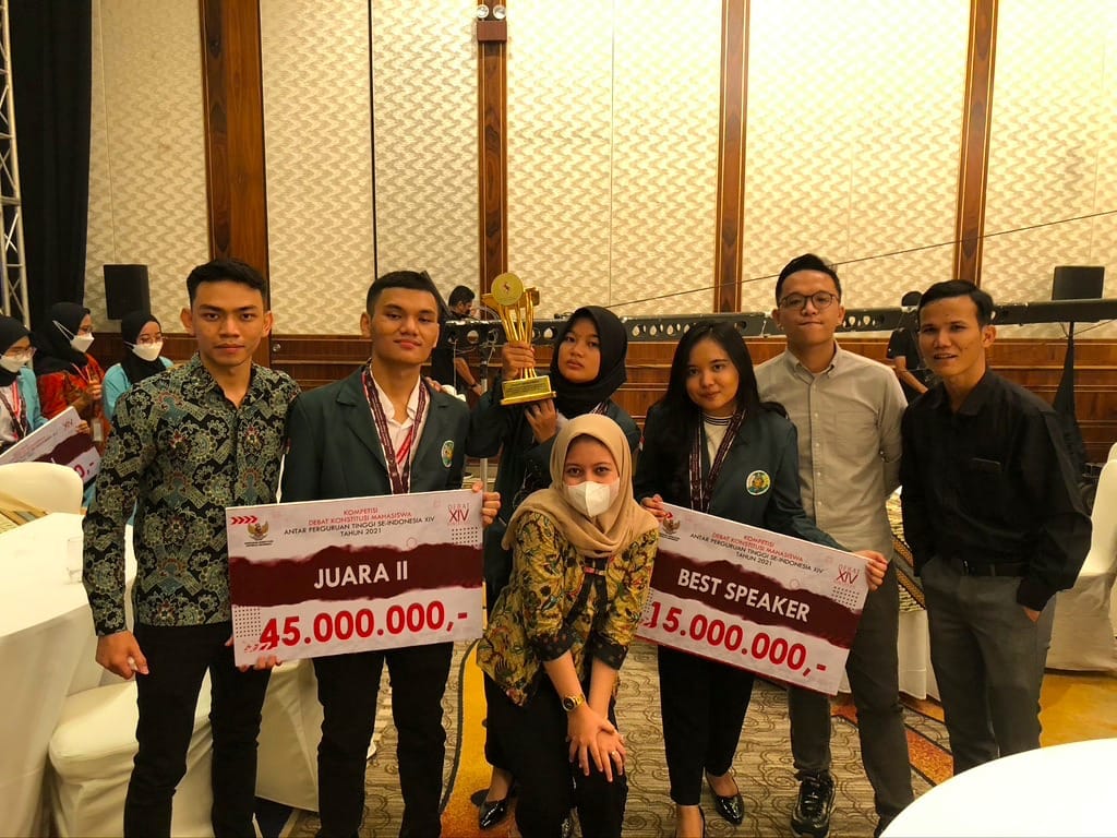Optimis Berkompetisi di Debat Konstitusi, MDC FH USU Bawa Pulang Juara 2