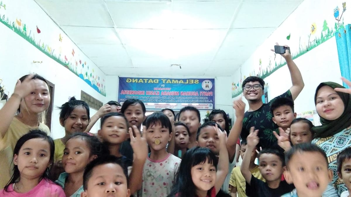 Siap Hadapi Globalisasi, Mahasiswa Kesejahteraan Sosial FISIP USU Tanamkan dan Tingkatkan Pengetahuan Bahasa Inggris ke Anak-Anak Panti Asuhan!
